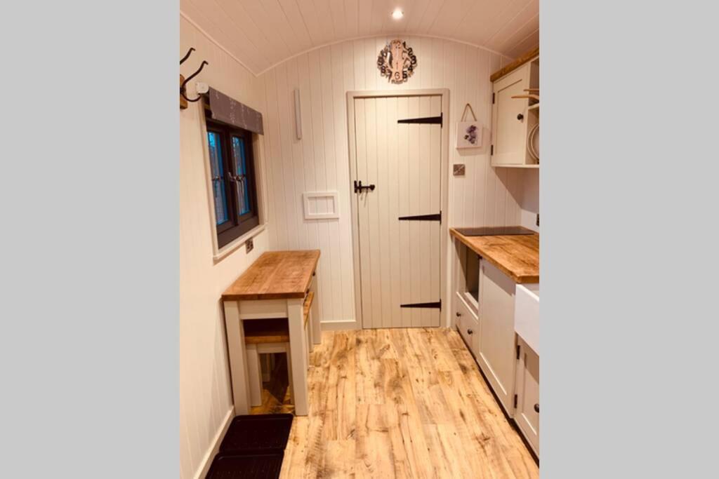 Lle Mary - Beautiful Views, Hot Tub, Secluded, Dog Welcome, Barmouth Llanddwywe Bagian luar foto