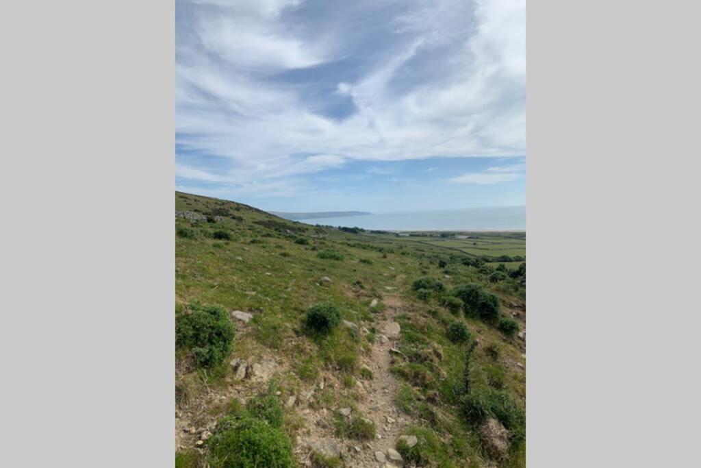 Lle Mary - Beautiful Views, Hot Tub, Secluded, Dog Welcome, Barmouth Llanddwywe Bagian luar foto